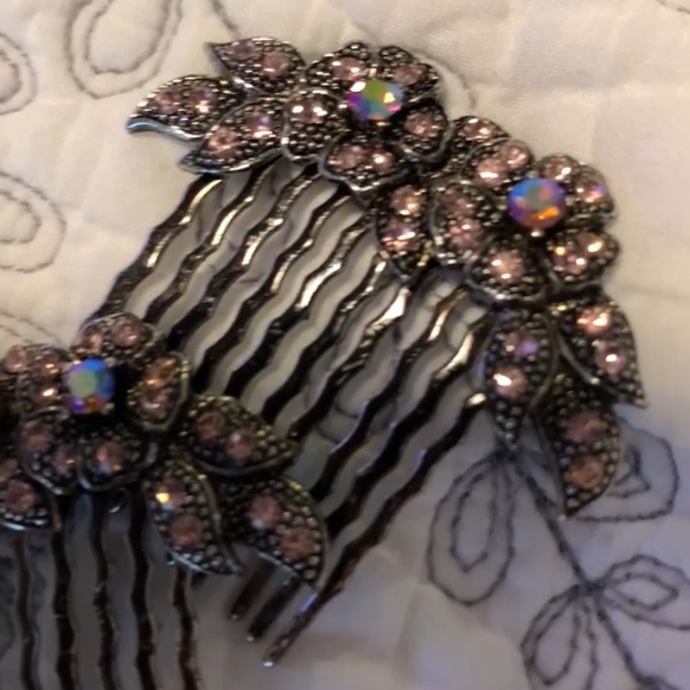 Vintage crystal comb pair